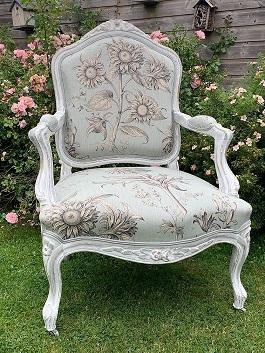 Réfection fauteuil cabriolet style louis xv par l atelier de kala issigeac bergerac dordogne